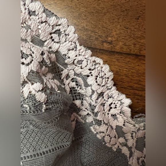 Wacoal Embrace Lace Underwire Bra 34 DD TWO BRAS FOR THE PRICE OF ONE - Picture 6 of 9